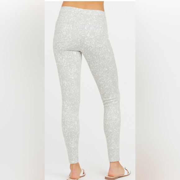 SPANX Leggings - Picture 7 of 10